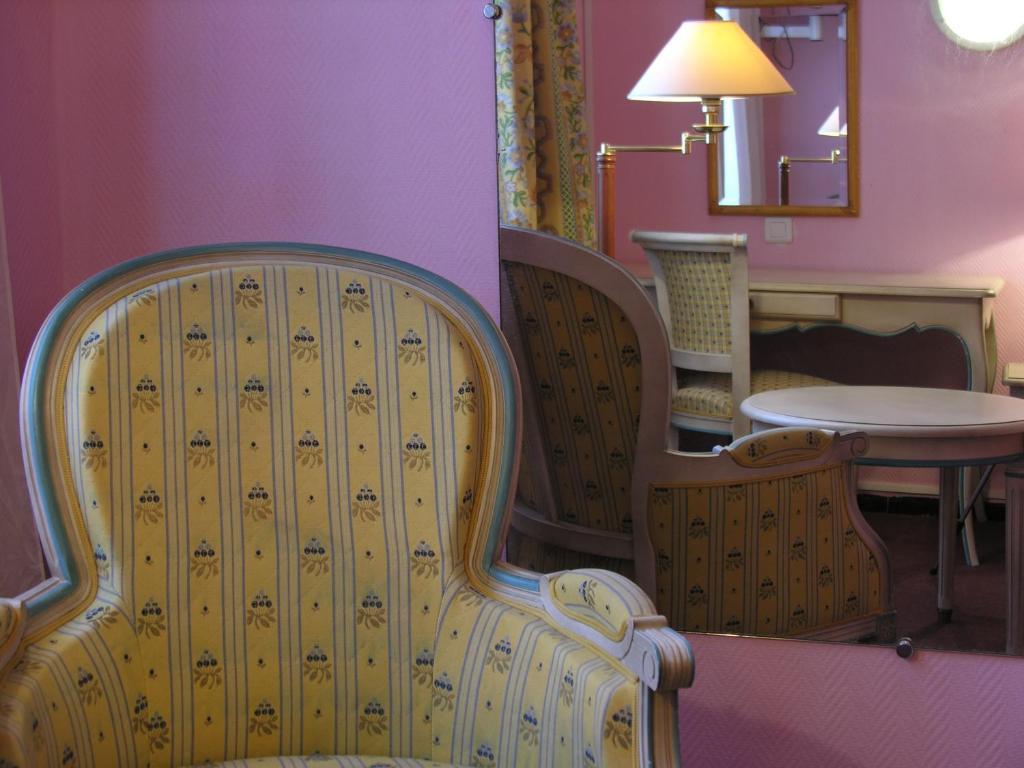 Moderne Hotel 2*