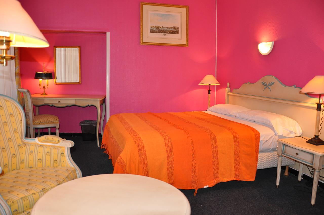 Hotel Moderne 2*