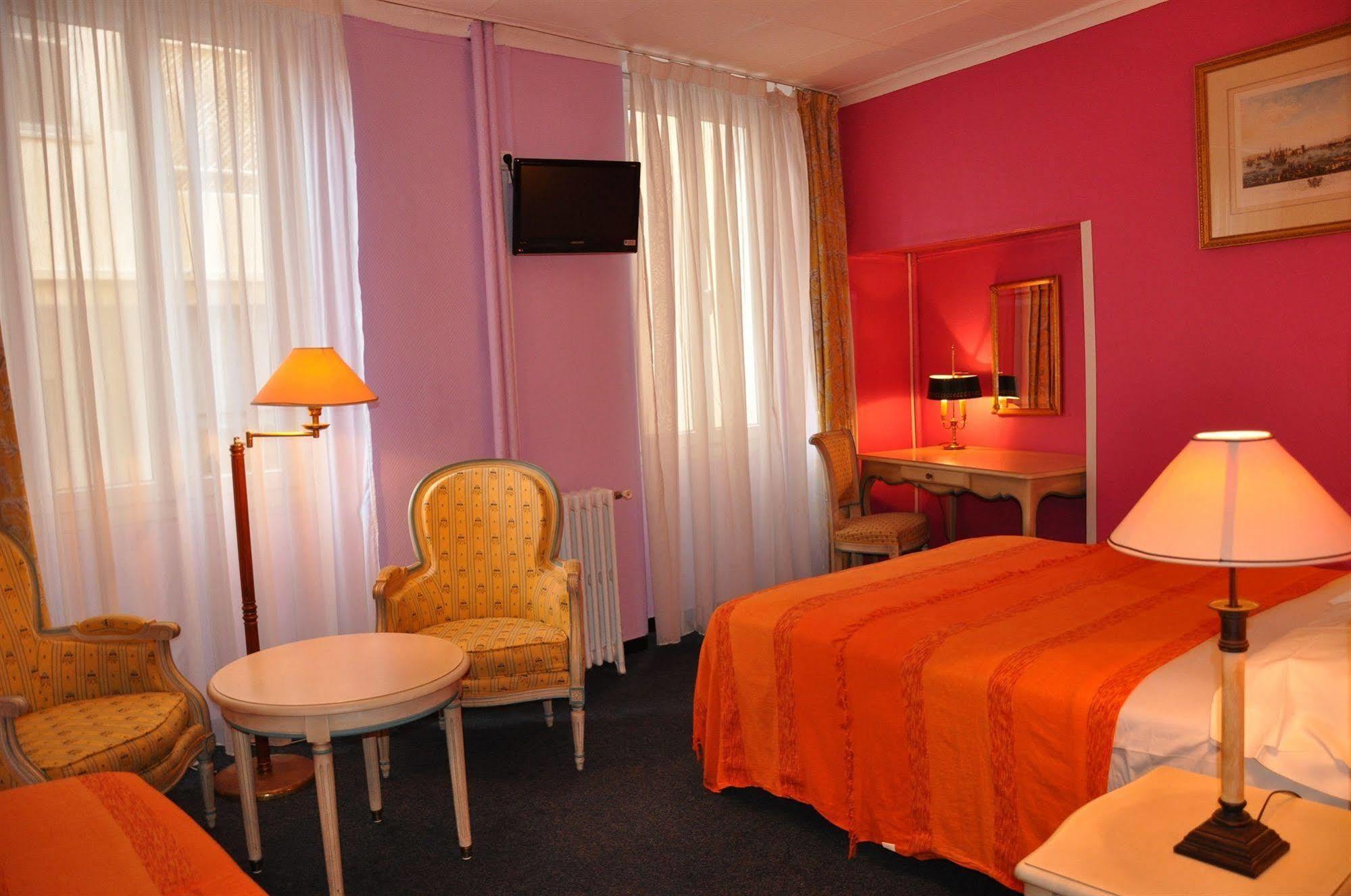 Moderne 2*